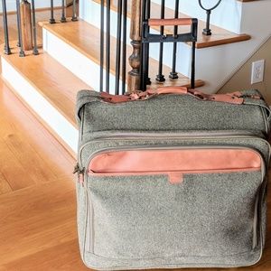 Like New Hartmann Tweed Garment Bag